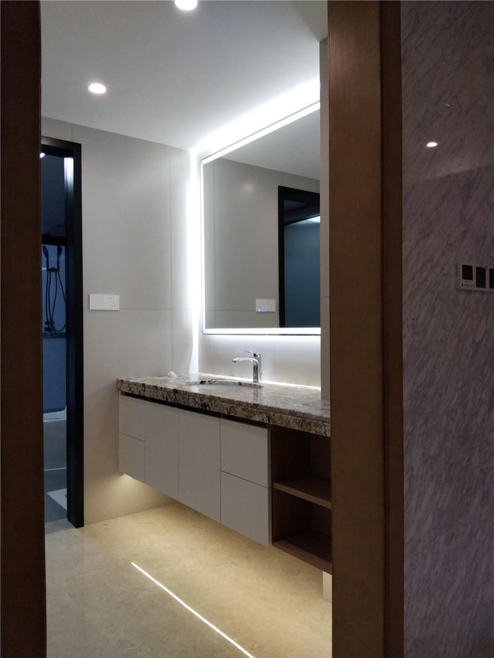 495516c8646ba4d8afc46d46d648817